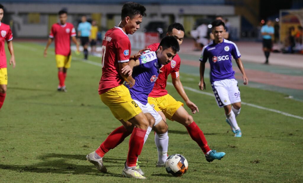 nhan-dinh-soi-keo-ha-tinh-vs-ha-noi-luc-18h00-ngay-7-3-2025-2